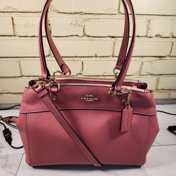 Like New Coach Brooke Pink Glitter Crossbody Bag Purse - Picture 2 of 16